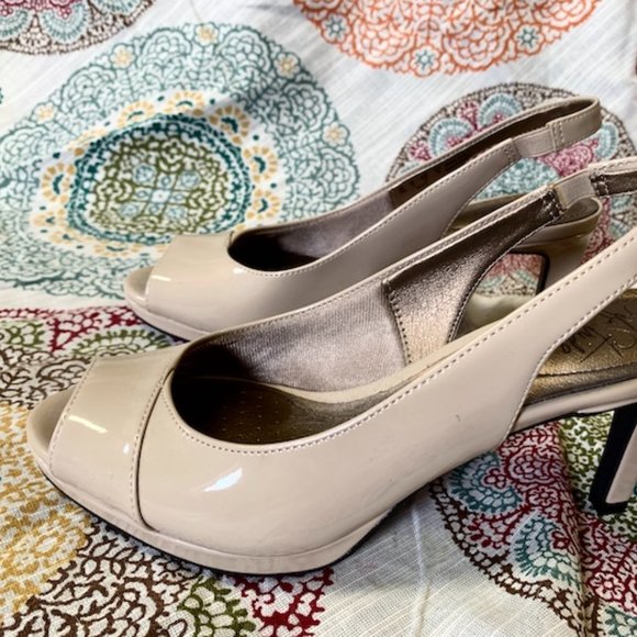 Life Stride Shoes - Patent Nude Platform Peep-toe Lifestride heels